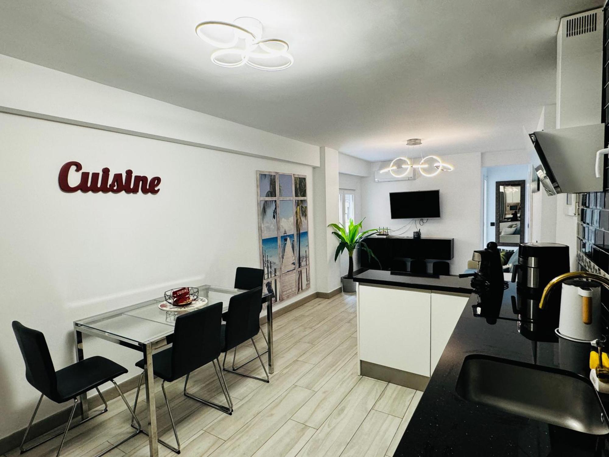 Apartamento Fabrynne Beach Màlaga Exteriér fotografie